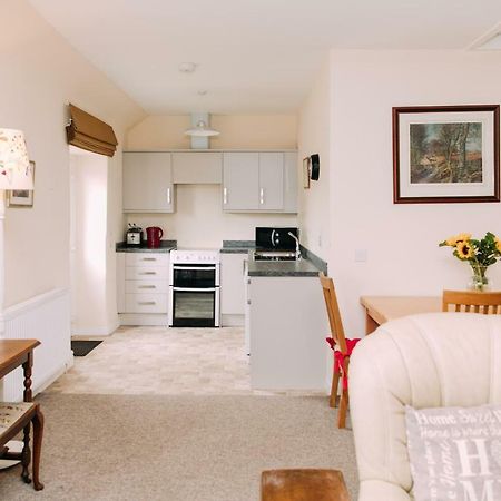 Incheoch Farm Cottage Kilry Екстериор снимка