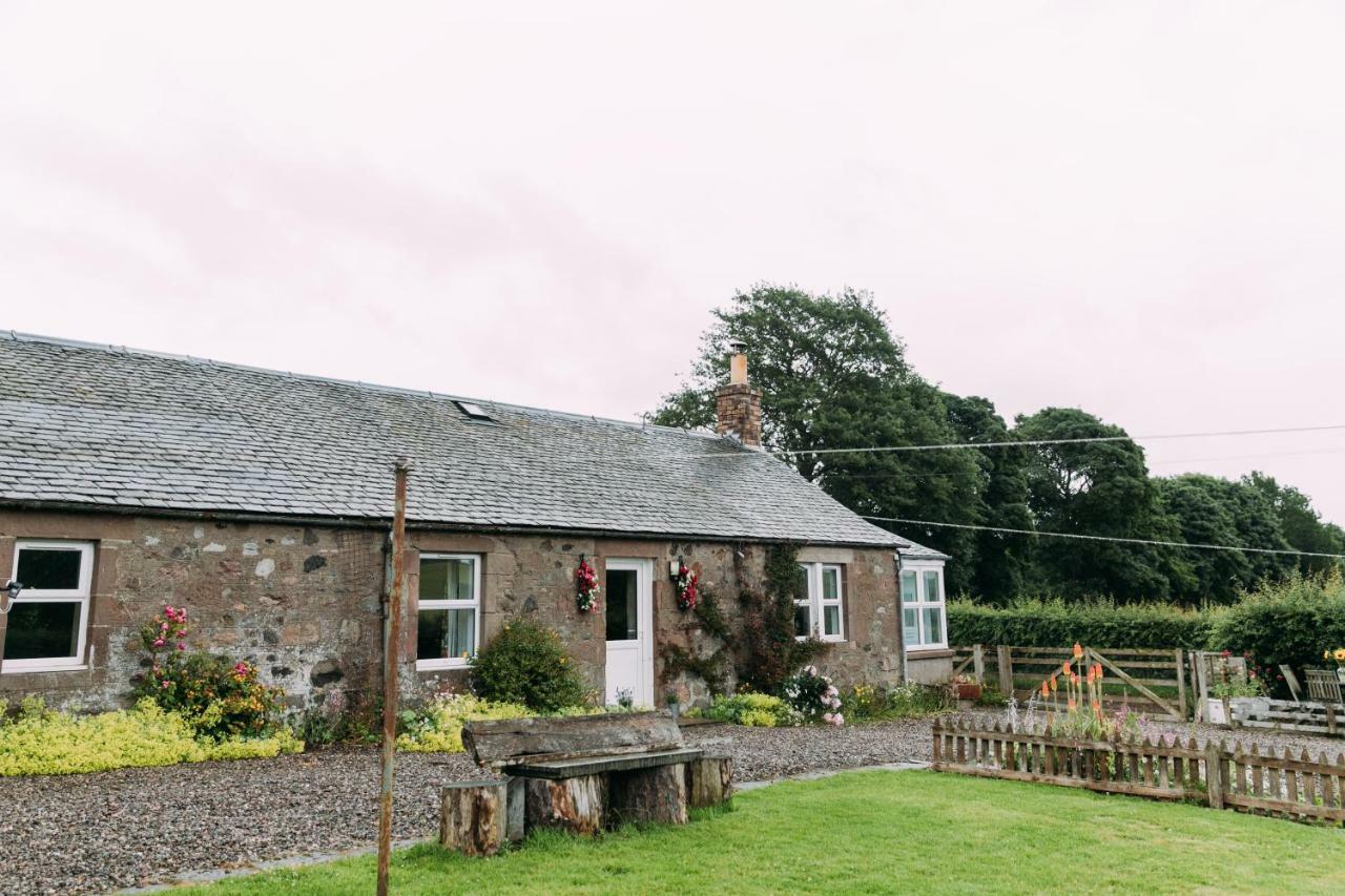 Incheoch Farm Cottage Kilry Екстериор снимка