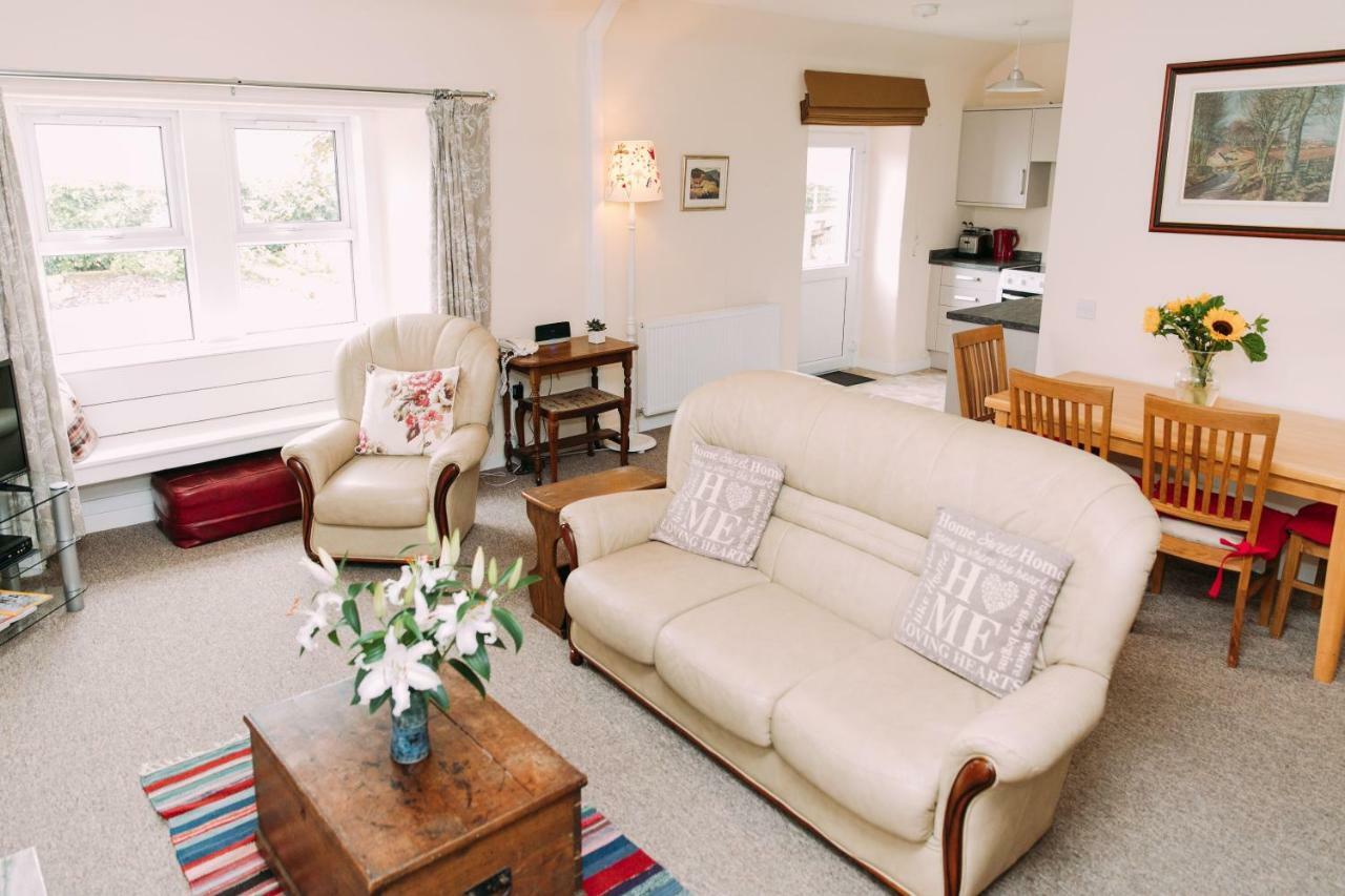 Incheoch Farm Cottage Kilry Екстериор снимка