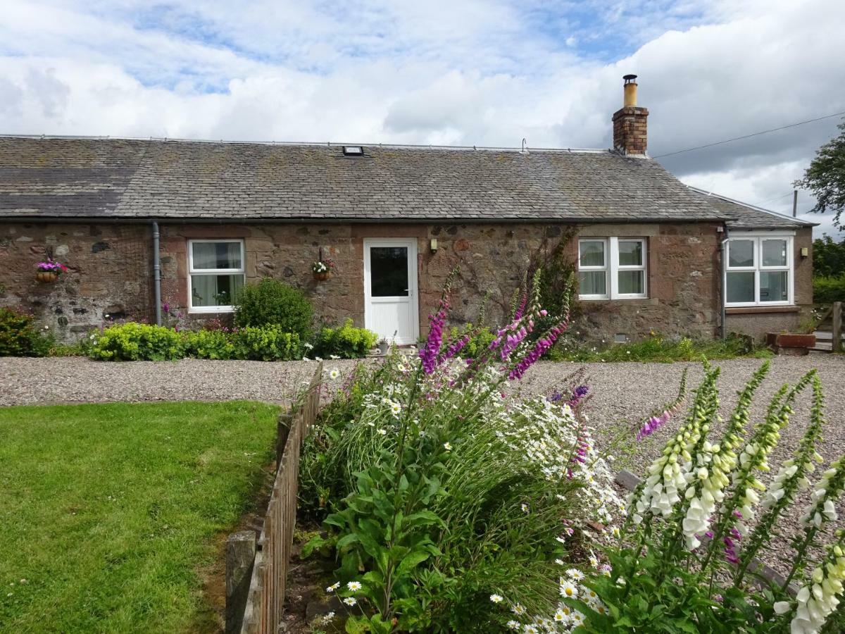 Incheoch Farm Cottage Kilry Екстериор снимка