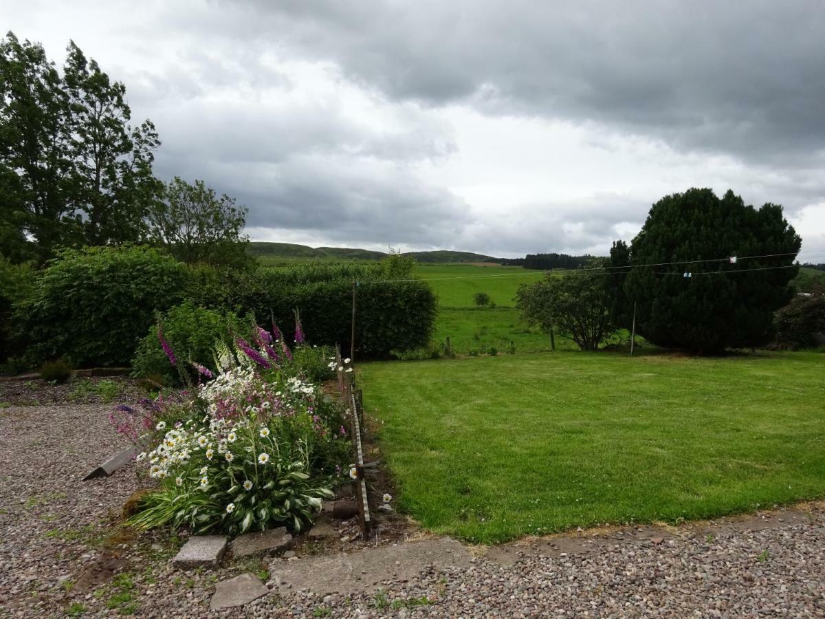Incheoch Farm Cottage Kilry Екстериор снимка